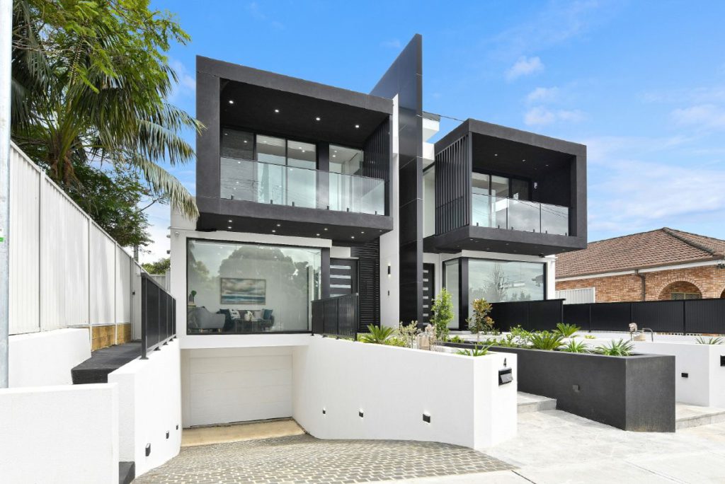 Building on a Sloping Block: What to Expect in Sydney Homes
